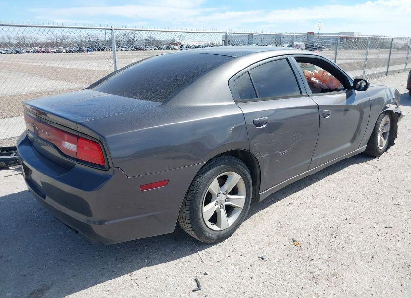 Photo 4 of 2014 Dodge Charger SE (VIN 2C3CDXBG4EH191708)