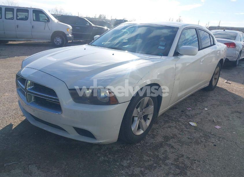 Photo 2 of 2014 Dodge Charger SE (VIN 2C3CDXBG4EH192826)
