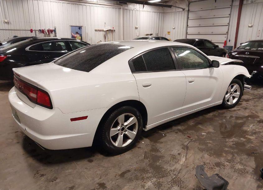 Photo 4 of 2014 Dodge Charger SE (VIN 2C3CDXBG4EH197380)