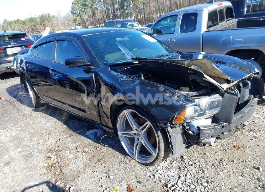 2014 Dodge Charger SE (VIN 2C3CDXBG4EH243239) main photo