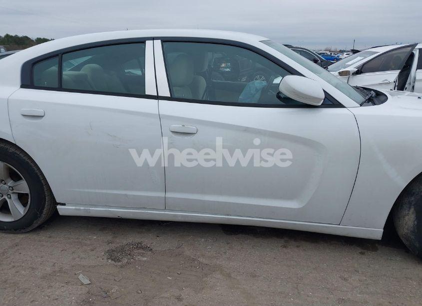 Photo 13 of 2014 Dodge Charger SE (VIN 2C3CDXBG4EH251924)