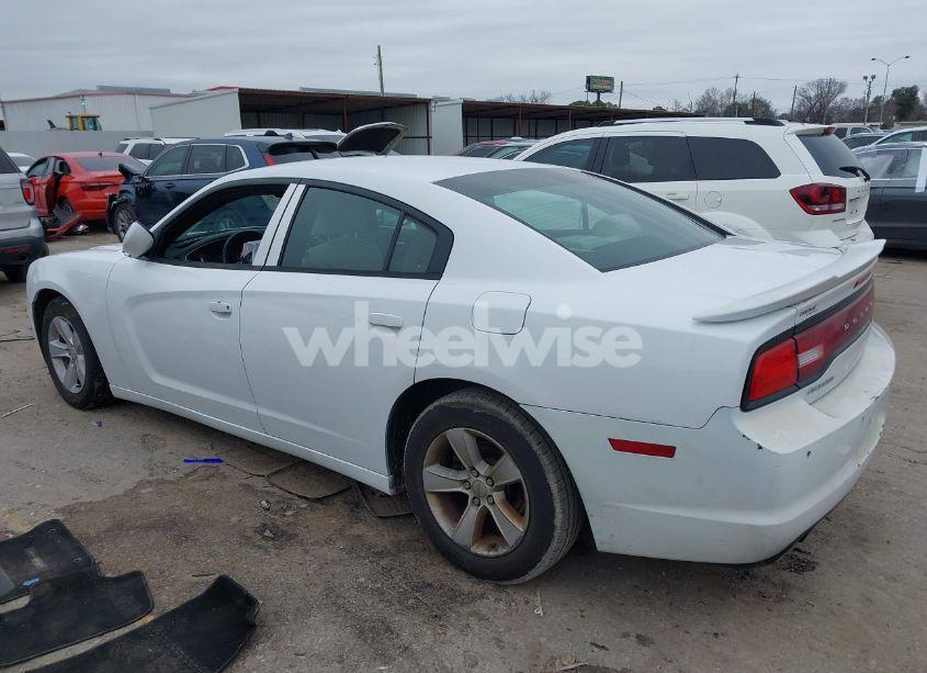 Photo 3 of 2014 Dodge Charger SE (VIN 2C3CDXBG4EH251924)