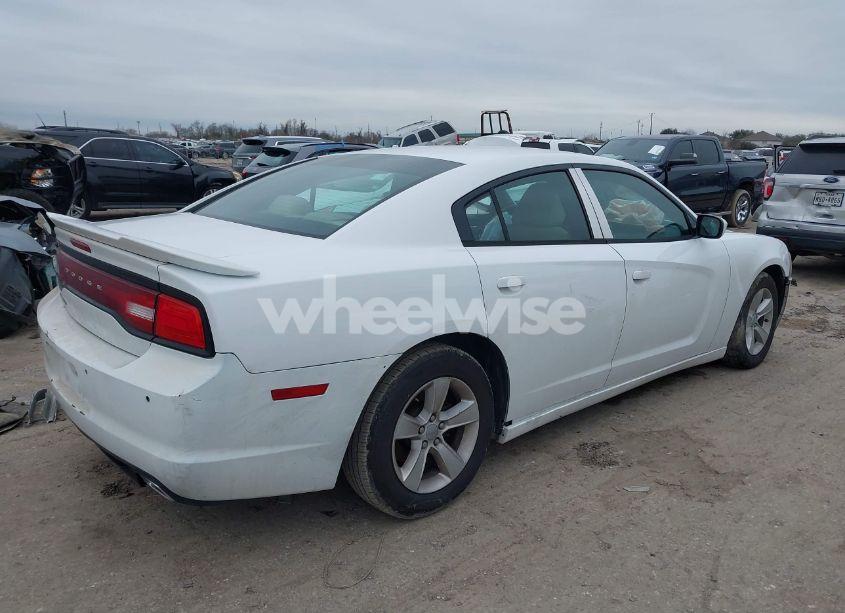 Photo 4 of 2014 Dodge Charger SE (VIN 2C3CDXBG4EH251924)