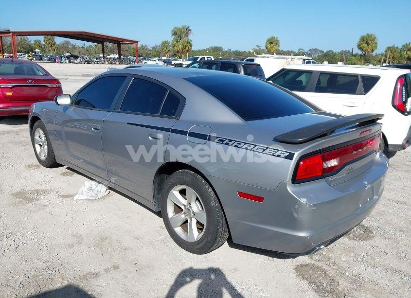 Photo 3 of 2014 Dodge Charger SE (VIN 2C3CDXBG4EH326119)