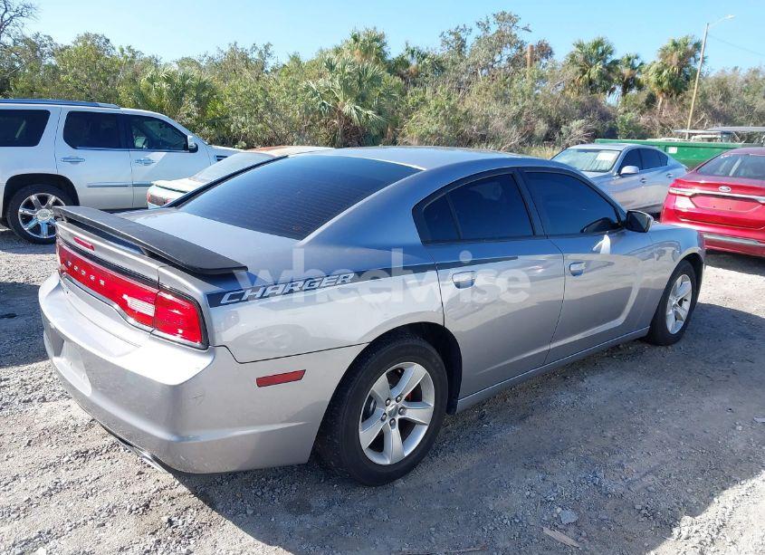 Photo 4 of 2014 Dodge Charger SE (VIN 2C3CDXBG4EH326119)
