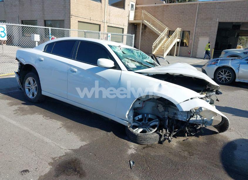 2017 Dodge Charger SE RWD (VIN 2C3CDXBG4HH541360) main photo