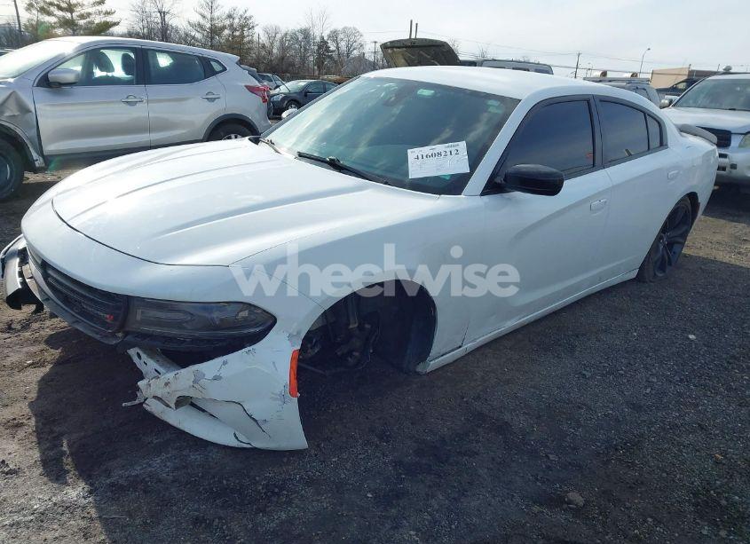 Photo 2 of 2017 Dodge Charger SE RWD (VIN 2C3CDXBG4HH623640)