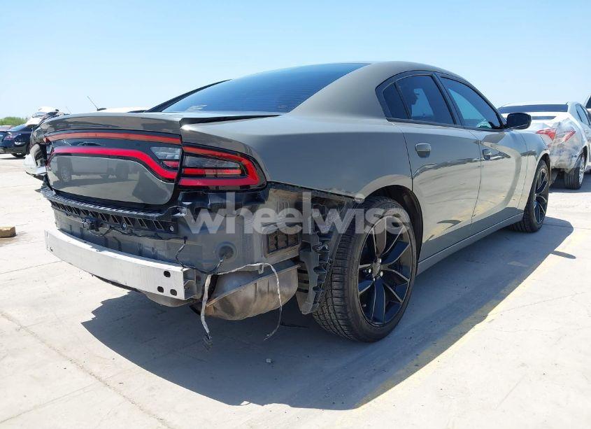 Photo 4 of 2017 Dodge Charger SE RWD (VIN 2C3CDXBG4HH634718)