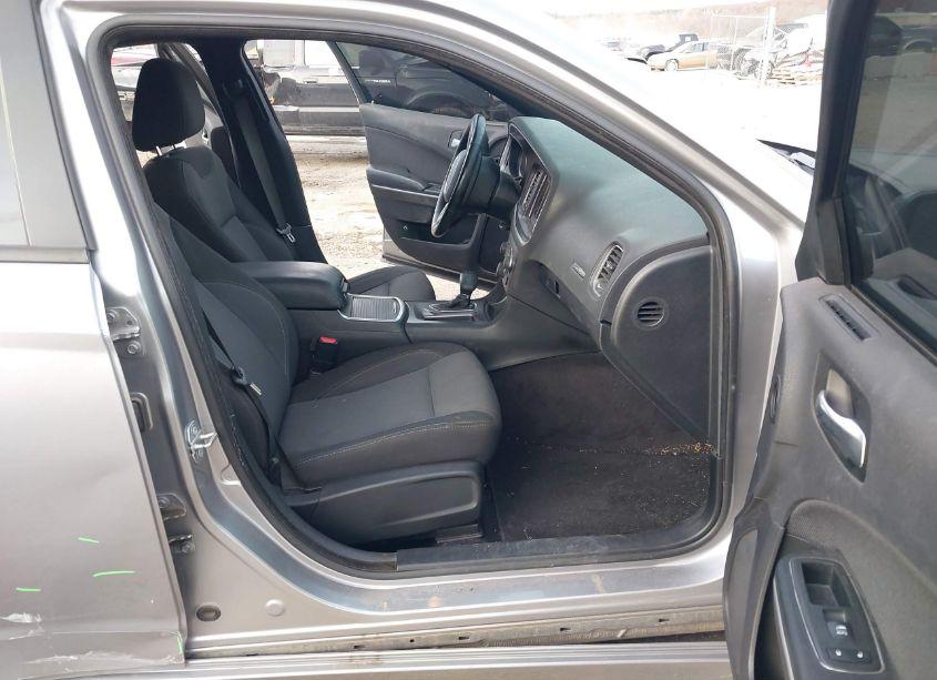 Photo 5 of 2018 Dodge Charger SXT RWD (VIN 2C3CDXBG4JH213166)