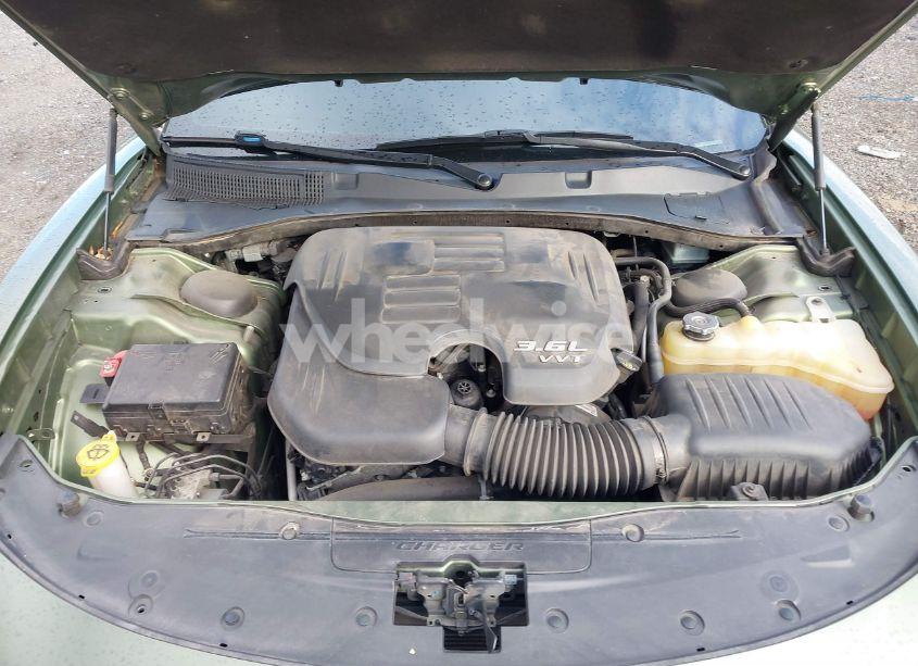 Photo 10 of 2018 Dodge Charger SXT (VIN 2C3CDXBG4JH217847)