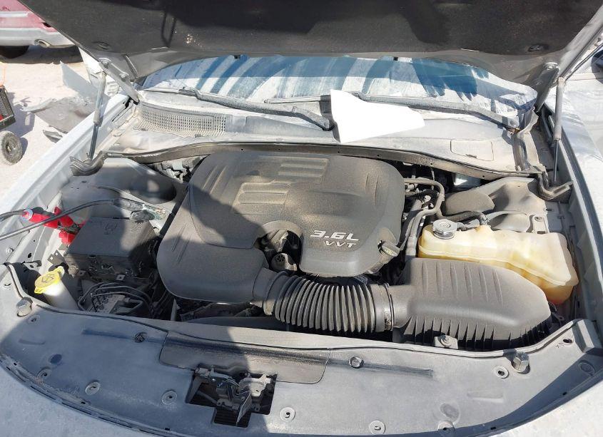 Photo 10 of 2019 Dodge Charger SXT RWD (VIN 2C3CDXBG4KH636539)