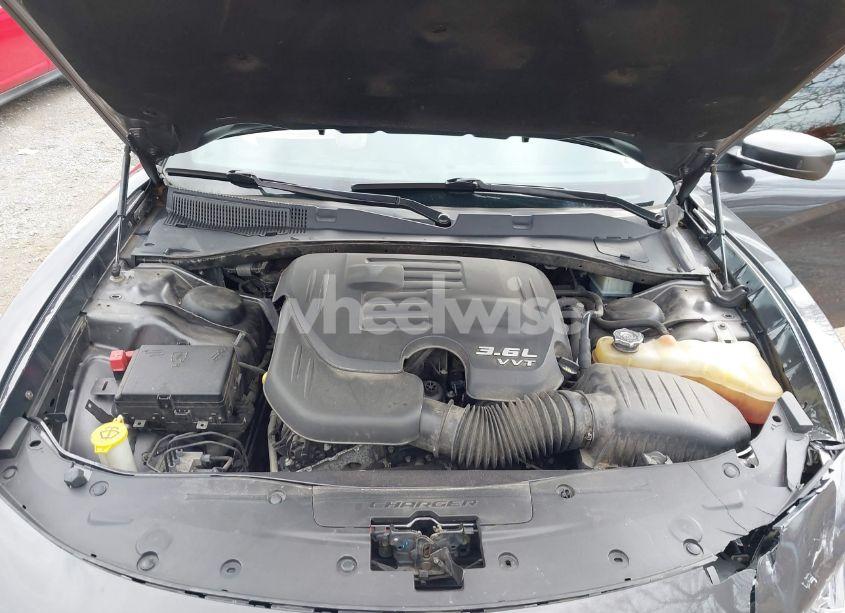 Photo 10 of 2019 Dodge Charger SXT RWD (VIN 2C3CDXBG4KH640915)