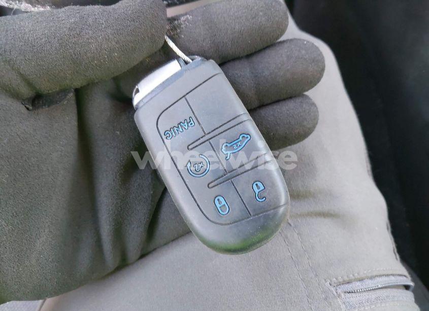 Photo 11 of 2019 Dodge Charger SXT RWD (VIN 2C3CDXBG4KH664518)