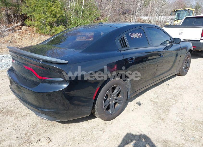 Photo 4 of 2019 Dodge Charger SXT RWD (VIN 2C3CDXBG4KH664518)