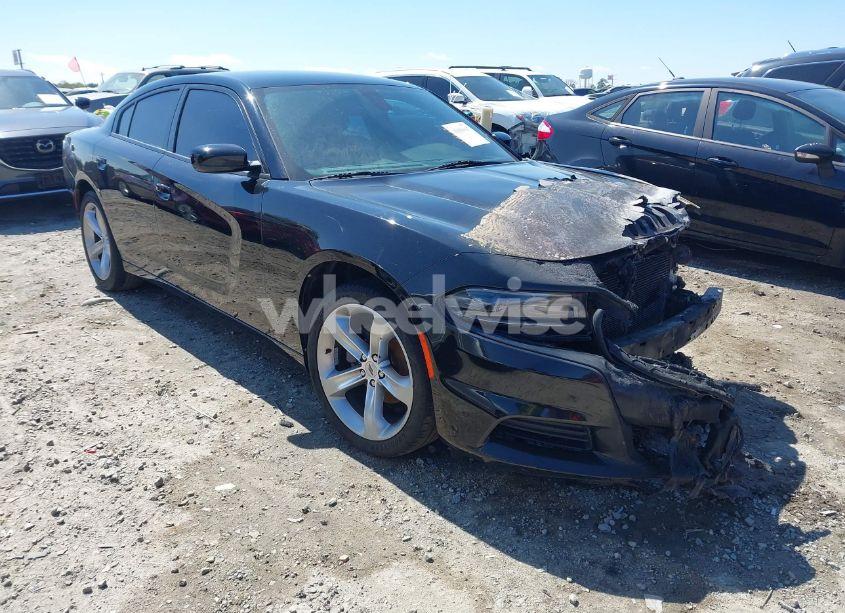 2019 Dodge Charger SXT RWD (VIN 2C3CDXBG4KH664728) main photo