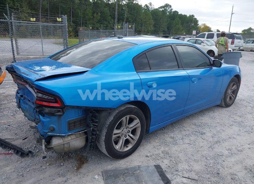 Photo 4 of 2019 Dodge Charger SXT RWD (VIN 2C3CDXBG4KH670383)
