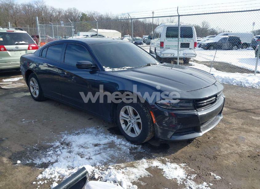 2019 Dodge Charger SXT RWD (VIN 2C3CDXBG4KH699222) main photo