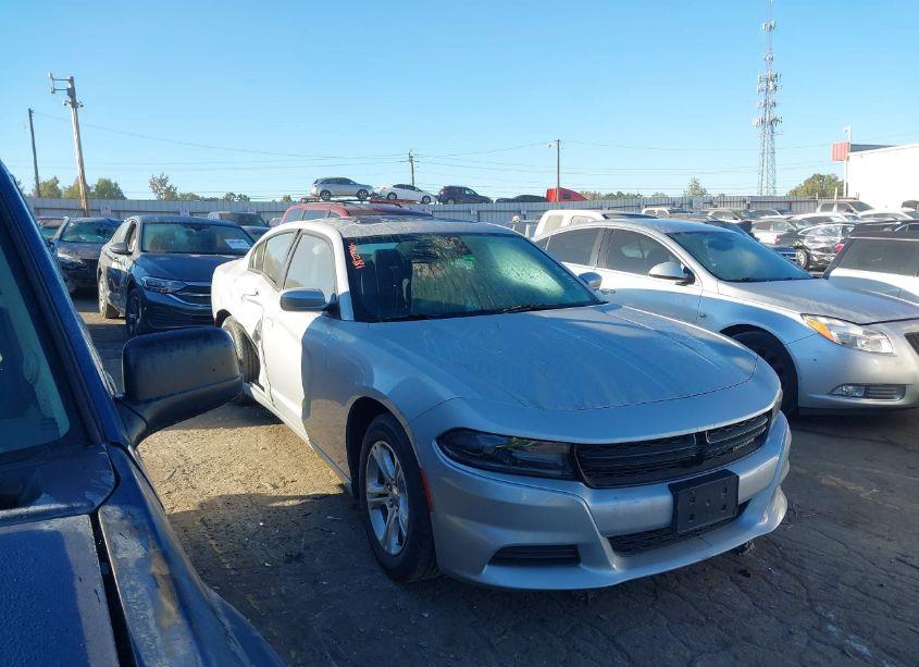 2019 Dodge Charger SXT RWD (VIN 2C3CDXBG4KH721137) main photo
