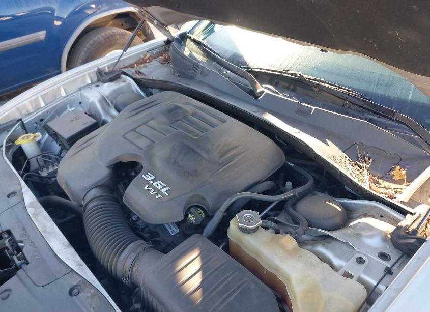 Photo 10 of 2019 Dodge Charger SXT RWD (VIN 2C3CDXBG4KH721137)