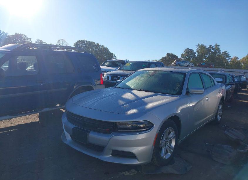 Photo 2 of 2019 Dodge Charger SXT RWD (VIN 2C3CDXBG4KH721137)
