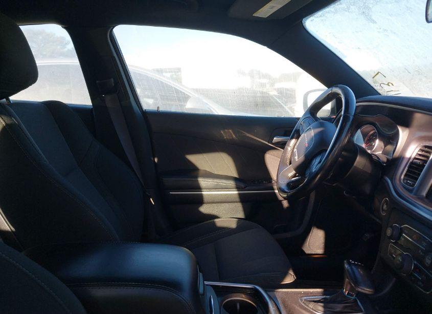 Photo 5 of 2019 Dodge Charger SXT RWD (VIN 2C3CDXBG4KH721137)