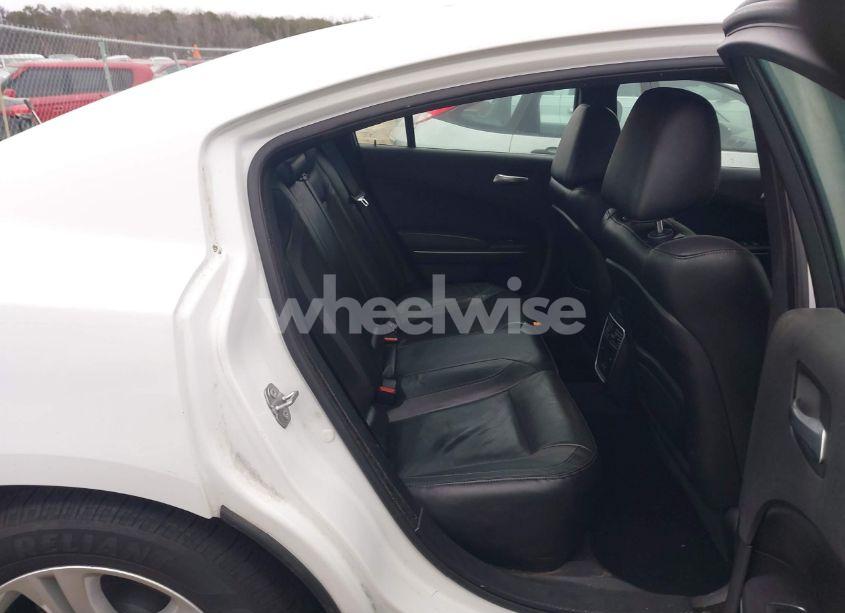 Photo 8 of 2019 Dodge Charger SXT RWD (VIN 2C3CDXBG4KH725446)