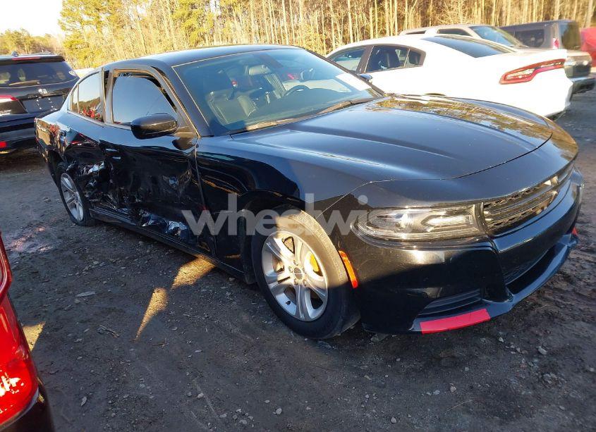 2019 Dodge Charger SXT RWD (VIN 2C3CDXBG4KH758625) main photo