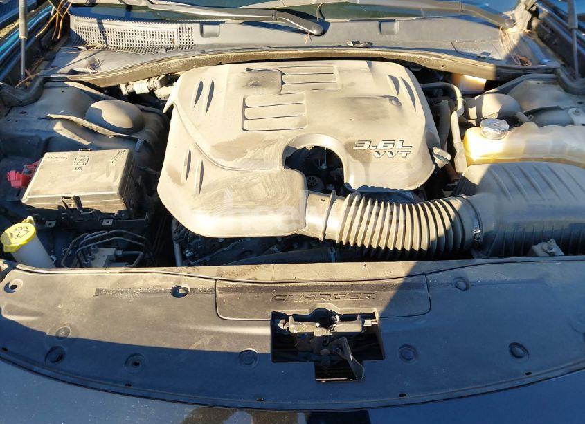 Photo 10 of 2019 Dodge Charger SXT RWD (VIN 2C3CDXBG4KH758625)