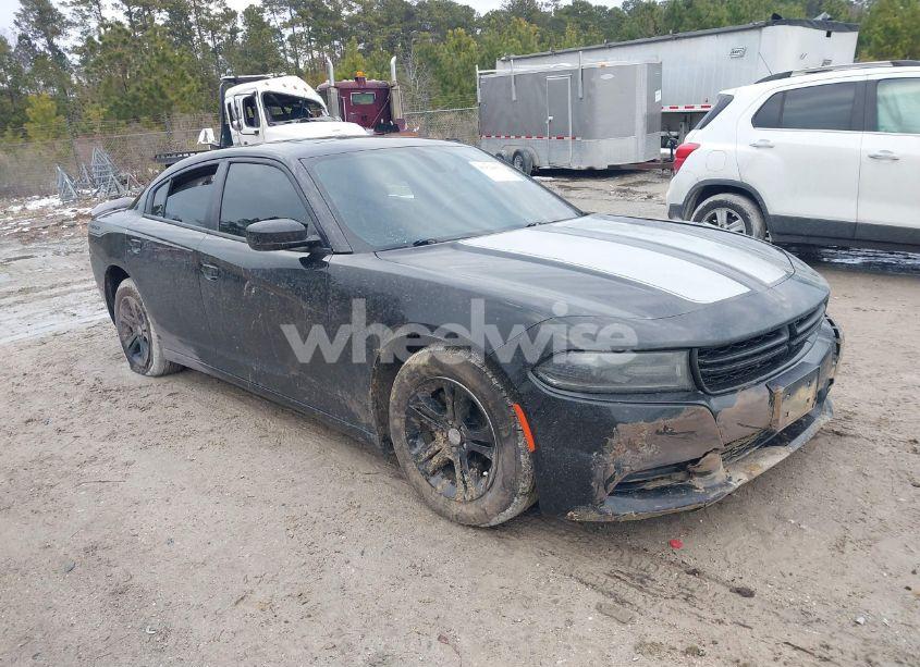 2020 Dodge Charger SXT RWD (VIN 2C3CDXBG4LH144790) main photo
