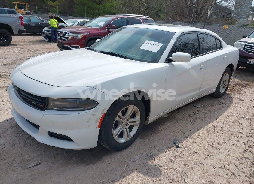 Photo 2 of 2020 Dodge Charger SXT RWD (VIN 2C3CDXBG4LH213896)