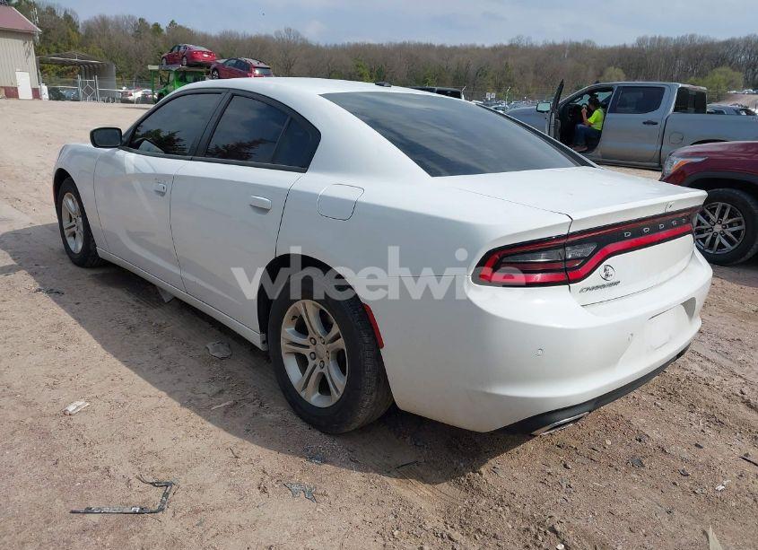 Photo 3 of 2020 Dodge Charger SXT RWD (VIN 2C3CDXBG4LH213896)