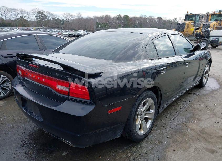 Photo 4 of 2012 Dodge Charger SE (VIN 2C3CDXBG5CH301470)
