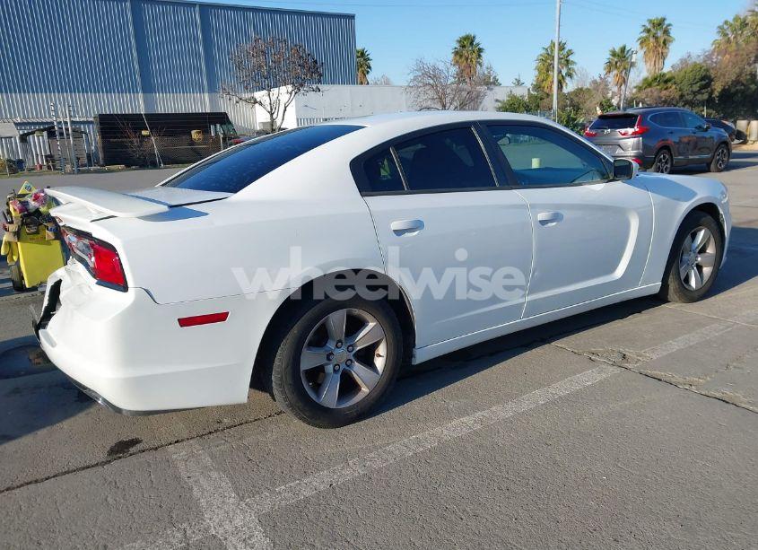 Photo 4 of 2013 Dodge Charger SE (VIN 2C3CDXBG5DH532208)