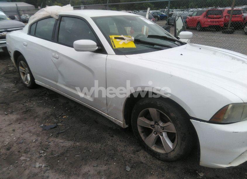 Photo 6 of 2013 Dodge Charger SE (VIN 2C3CDXBG5DH694663)