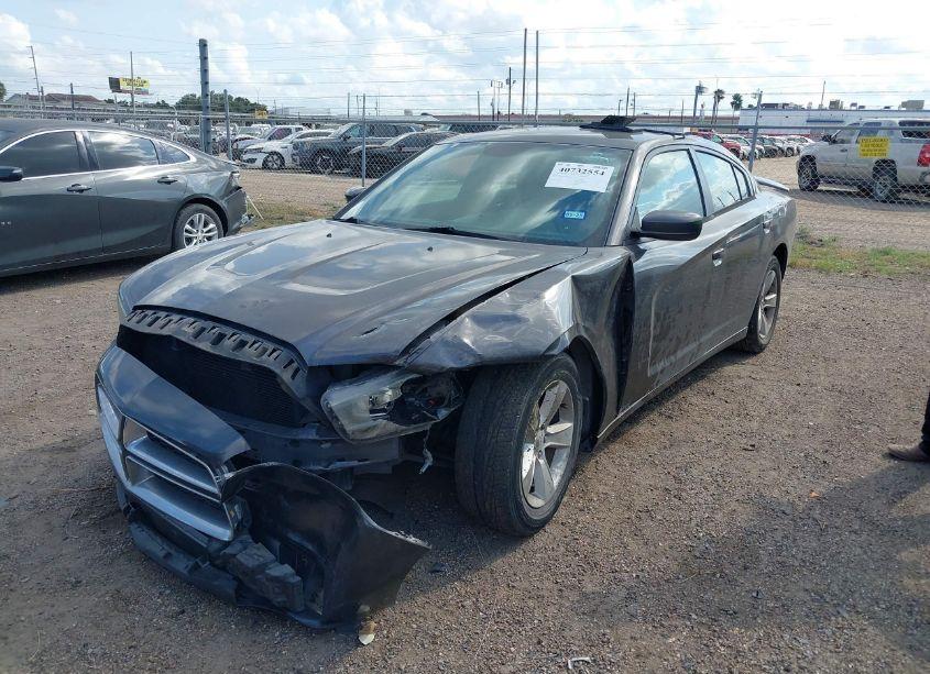 Photo 2 of 2013 Dodge Charger SE (VIN 2C3CDXBG5DH737494)