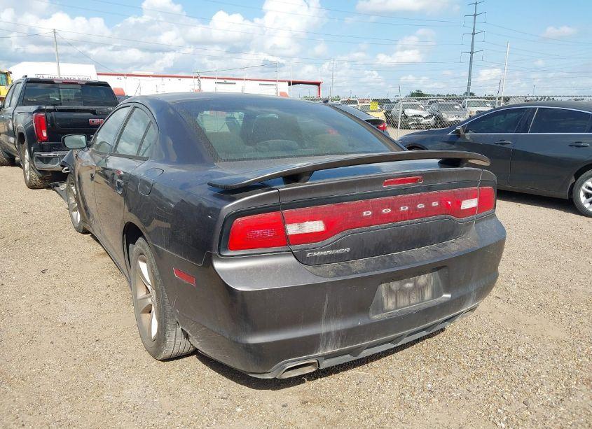 Photo 3 of 2013 Dodge Charger SE (VIN 2C3CDXBG5DH737494)