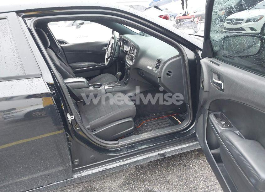 Photo 5 of 2014 Dodge Charger SE (VIN 2C3CDXBG5EH150441)