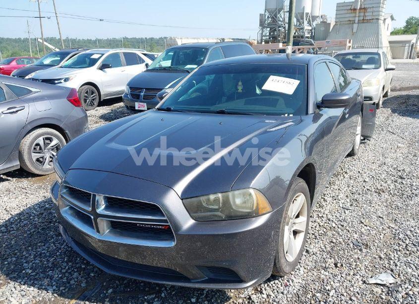 Photo 2 of 2014 Dodge Charger SE (VIN 2C3CDXBG5EH192933)