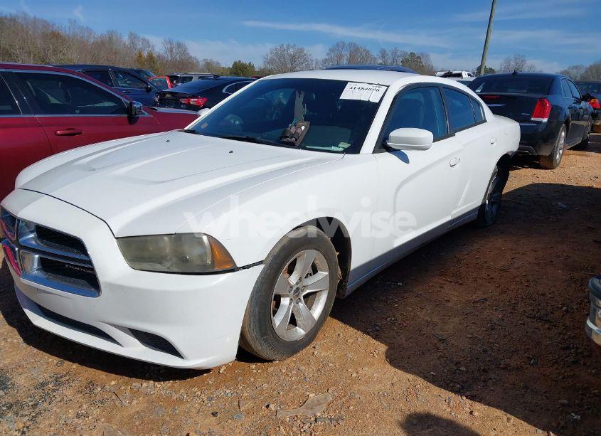 Photo 2 of 2014 Dodge Charger SE (VIN 2C3CDXBG5EH243444)