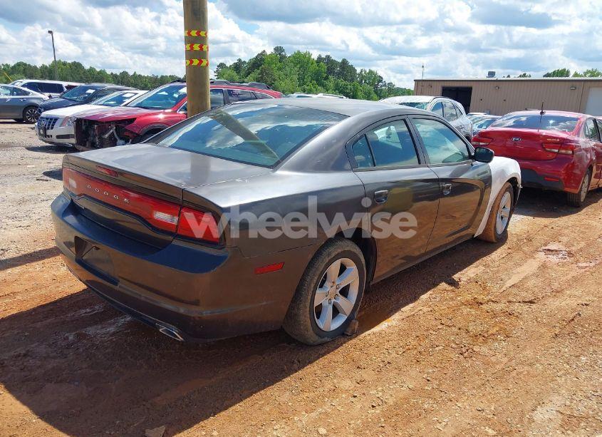 Photo 4 of 2014 Dodge Charger SE (VIN 2C3CDXBG5EH315467)