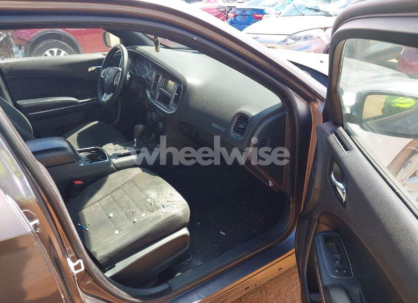 Photo 5 of 2014 Dodge Charger SE (VIN 2C3CDXBG5EH315467)