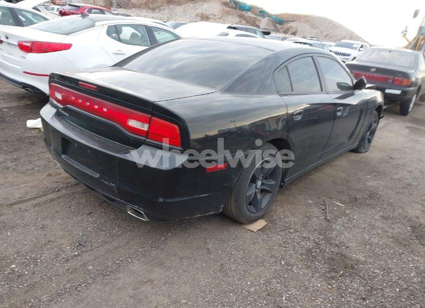 Photo 4 of 2014 Dodge Charger SE (VIN 2C3CDXBG5EH325982)