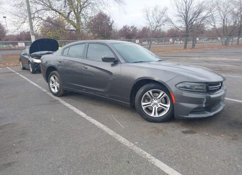 2015 Dodge Charger SE (VIN 2C3CDXBG5FH795320) main photo