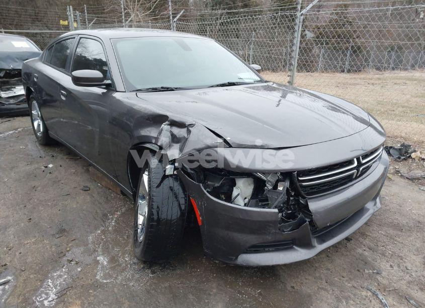 2015 Dodge Charger SE (VIN 2C3CDXBG5FH836979) main photo