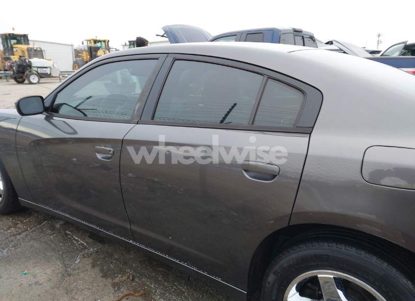 Photo 14 of 2015 Dodge Charger SE (VIN 2C3CDXBG5FH836979)