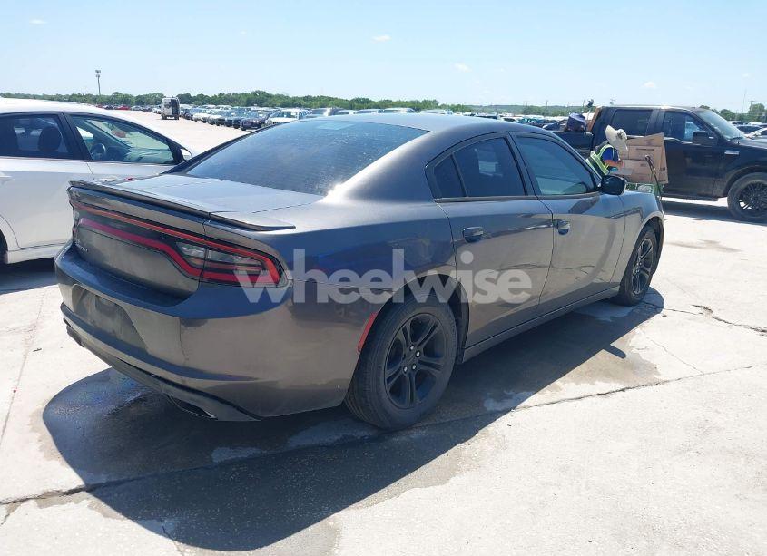 Photo 4 of 2015 Dodge Charger SE (VIN 2C3CDXBG5FH863325)