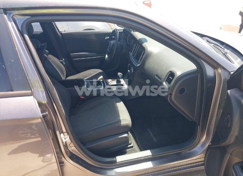 Photo 5 of 2015 Dodge Charger SE (VIN 2C3CDXBG5FH863325)