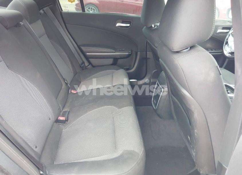 Photo 8 of 2017 Dodge Charger SE RWD (VIN 2C3CDXBG5HH581415)