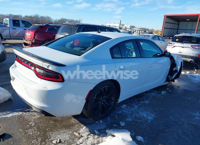 Photo 4 of 2017 Dodge Charger SE RWD (VIN 2C3CDXBG5HH593337)
