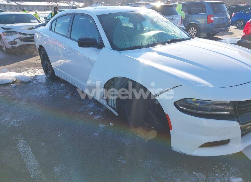 Photo 6 of 2017 Dodge Charger SE RWD (VIN 2C3CDXBG5HH593337)
